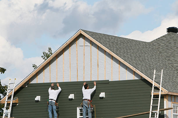 Professional Siding Replacement technician working in Ronda, NC